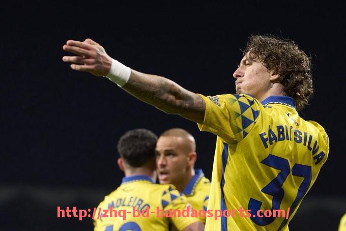 半岛体育-浙江与四川CBA篮球队概况及历史战绩比较